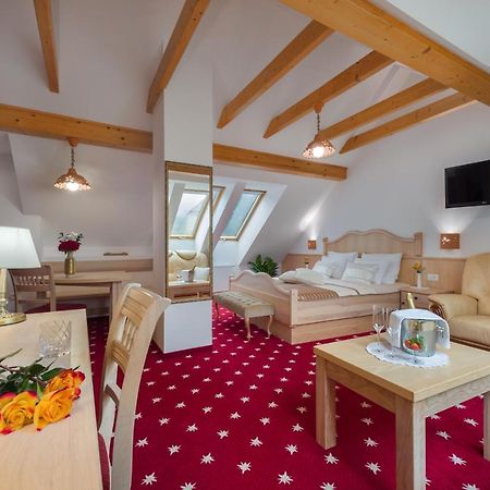 Hotel Planinka 류브노 외부 사진