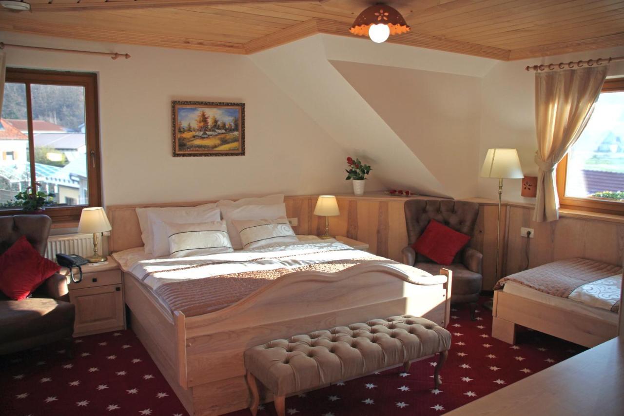 Hotel Planinka 류브노 외부 사진