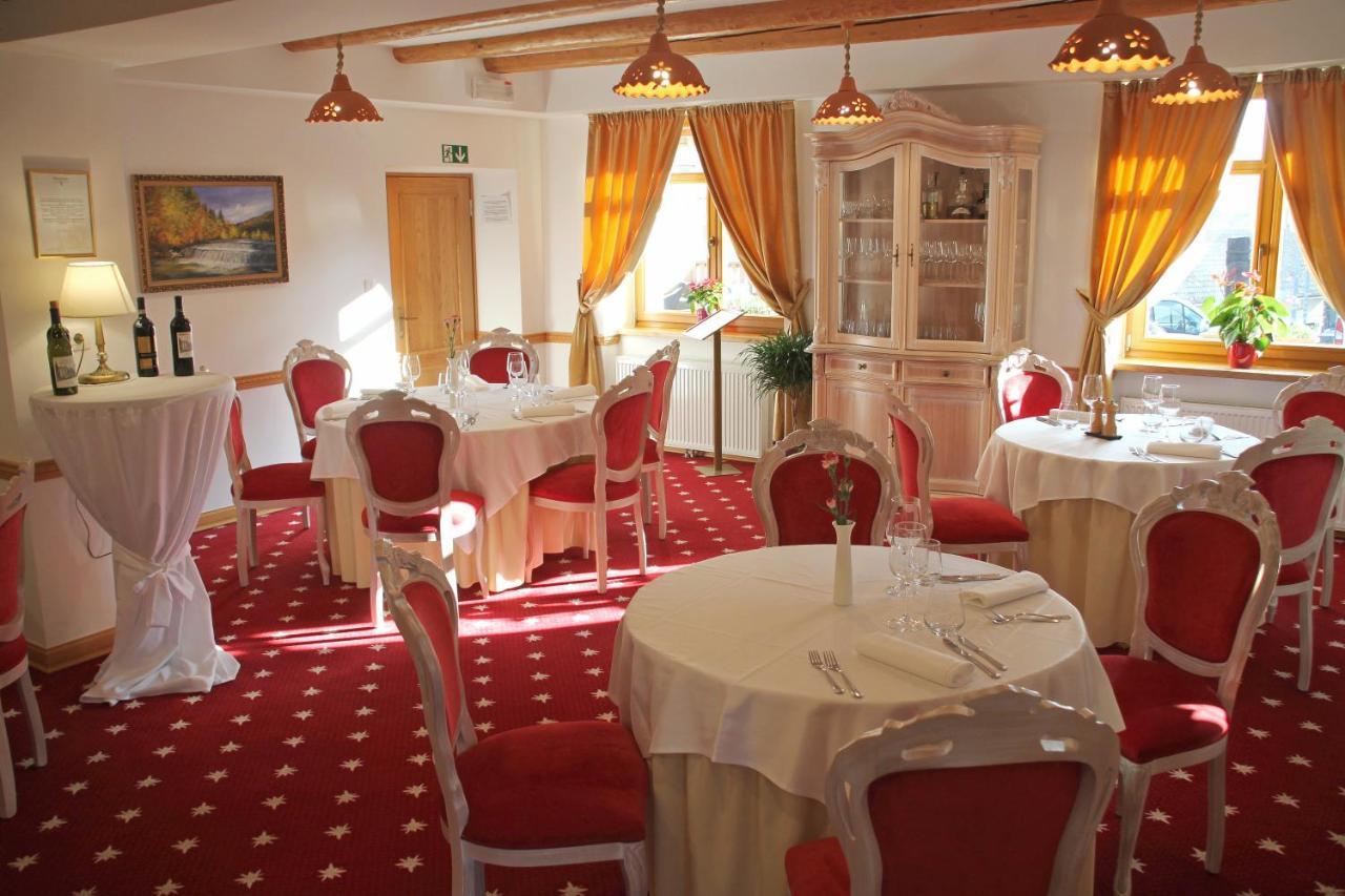 Hotel Planinka 류브노 외부 사진